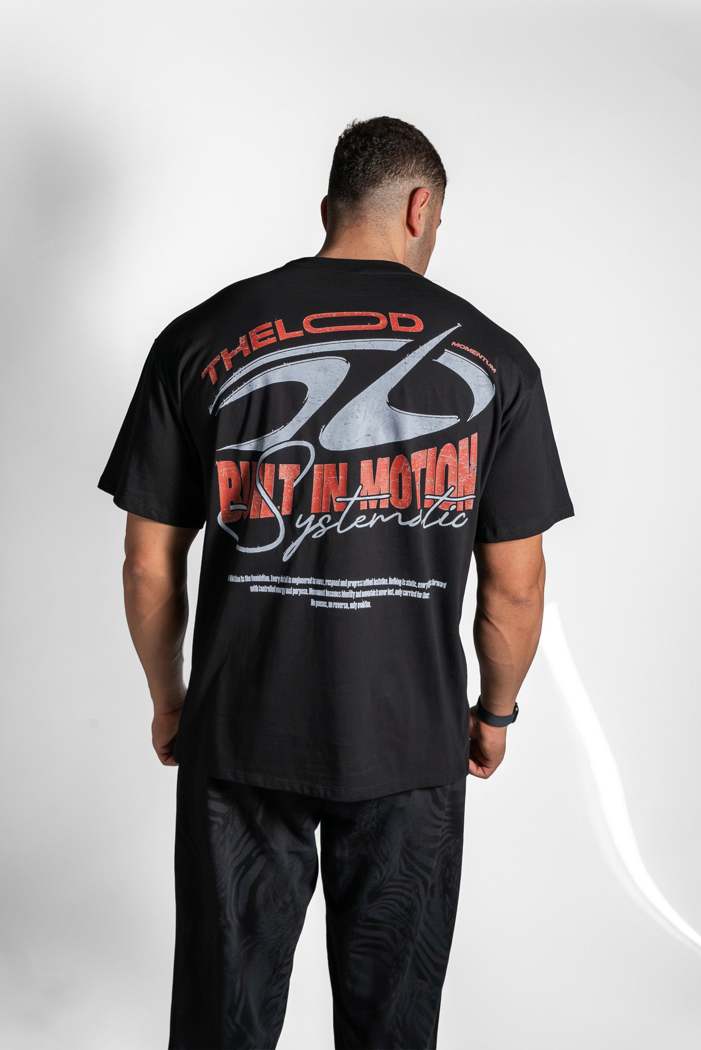 "Built In Motion" Baskılı T-Shirt